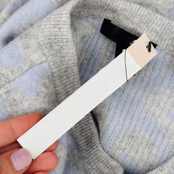 Aqua Cashmere Sweater Womens Extra Small Leopard Pullover Light Blue Grey XS NEW - Picture 7 of 9